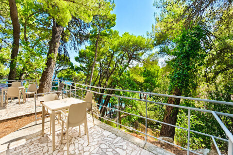 Superior bungalov pro 2–3 osoby, Holiday Village Sagitta***, Lokva Rogoznica, Omišská riviéra, Chorvatsko
