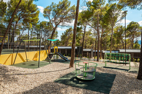 Pinadria Resort***** - dětské hřiště, Baška Voda, Makarská riviéra, Chorvatsko