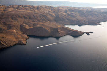Chorvatsko, ostrov Pag, Velebitský kanál