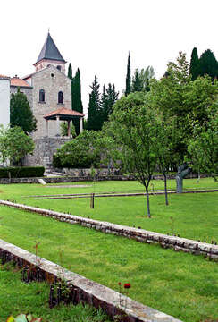 Františkánský klášter, ostrov Visovac, národní park Krka, Chorvatsko