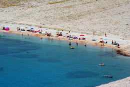 Pláž Ručica, ostrov Pag, Chorvatsko