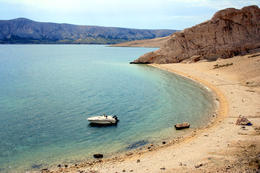 Pláž Beritnica, ostrov Pag, Chorvatsko